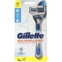 Gillette Skinguard Sensitive con Striscia Lubrificante
