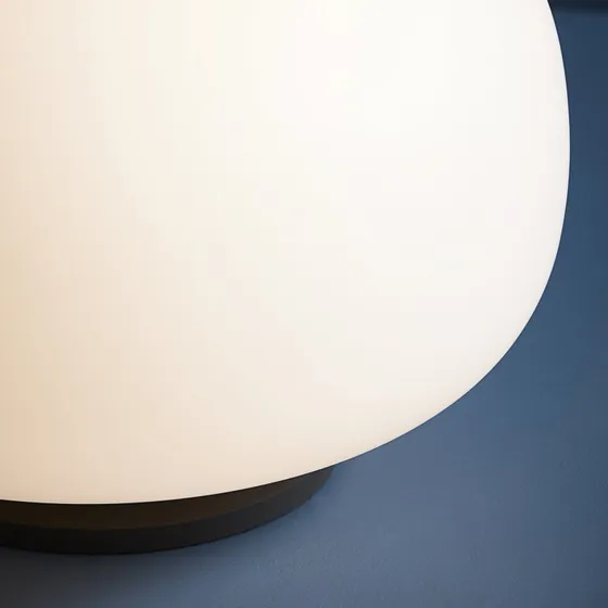 FRANDSEN Lampada da tavolo Supernate Ø38 Opal White/Black
