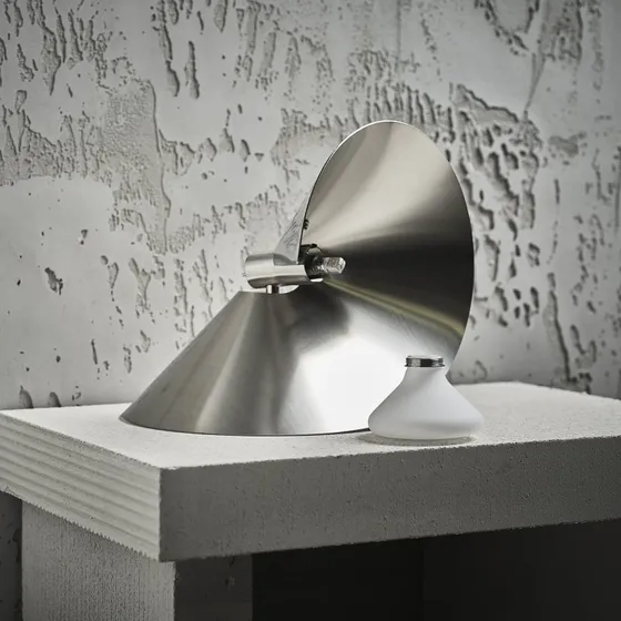 Frandsen Lampada da Tavolo Peel in Acciaio Inox Spazzolato