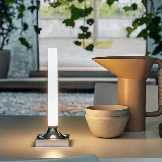 Kartell Goodnight Lampada da Tavolo Cromata a Batteria