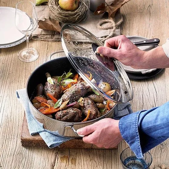 WMF Pentola Antiaderente 28 cm 5 L con Coperchio