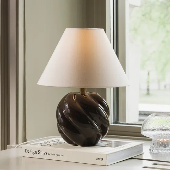 Globen Lighting Lampada da tavolo DAHLIA, beige/marrone, 31 cm