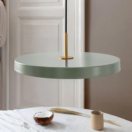 UMAGE Asteria Medium Lampada LED Sospensione Verde Chiaro/Ottone