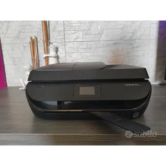 HP OfficeJet 4650 Multifunzione A4 Nero