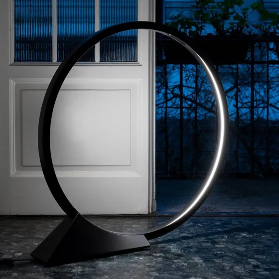 Artemide O Piantana LED - Design ad Anello Nero