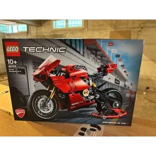LEGO Technic Ducati Panigale V4 R 42107