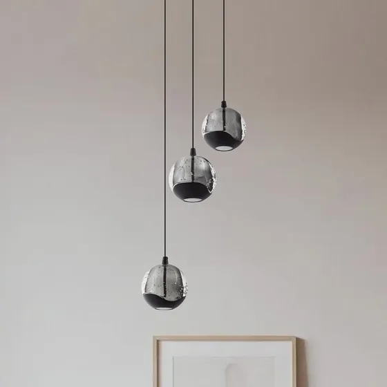 Lucande Lampada LED a sospensione Hayley, 3 luci, nero e vetro