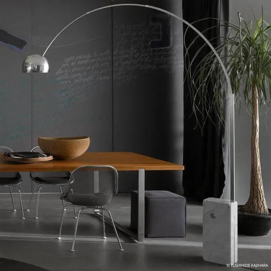 FLOS Lampada da terra ad arco LED cromata, 240 cm