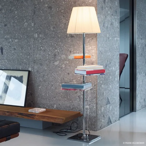 FLOS Bibliotheque Nationale Lampada da Terra con Ripiani USB