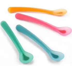 Cucchiaio in silicone Suavinex per svezzamento