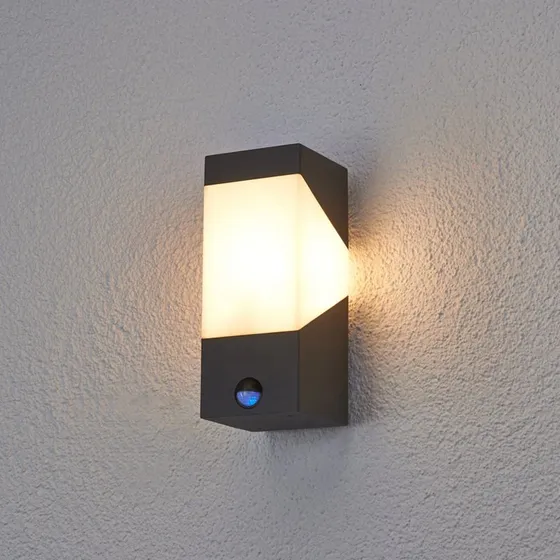 Lucande Applique da Esterno Kiran con Sensore, Grigio, IP44