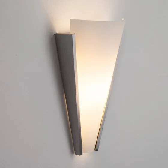Lindby Applique da Parete Magnus White in Vetro e Alluminio