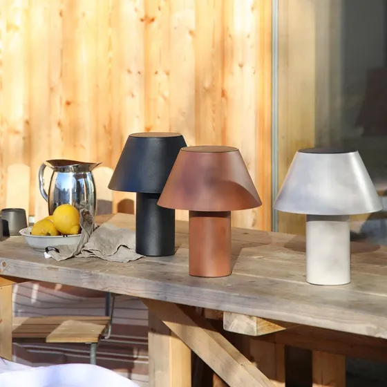 Lampada da tavolo solare Markslöjd Vivo, grigia, IP44, 30 cm