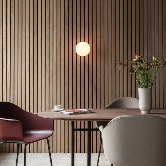 Audo Copenhagen TR Bulb Plafoniera LED Ottone e Bianco