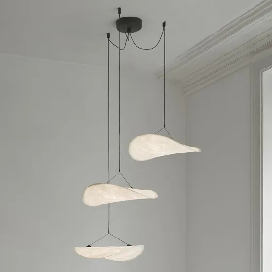 Lampada a sospensione New Works Tense, bianca, Ø 152 cm, 3 luci