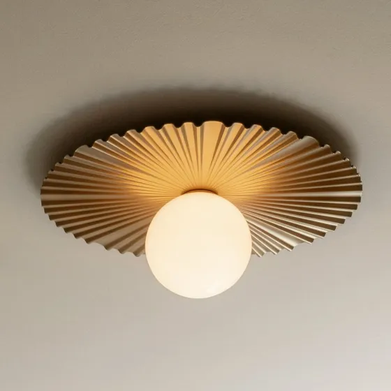 Nuura Aps Liila Muuse Applique Oro/Opale Ø 42 cm