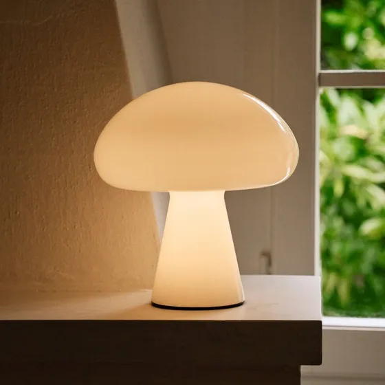 Gubi Lampada da tavolo LED Obello Bianco Perla