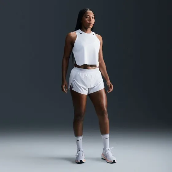 Nike AeroSwift Dri-FIT ADV Shorts da donna a vita media