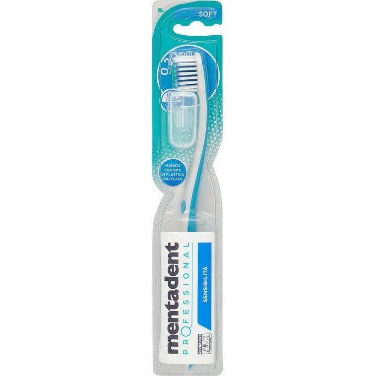 Mentadent Spazzolino Tecnic Clean Forte con Copritestina