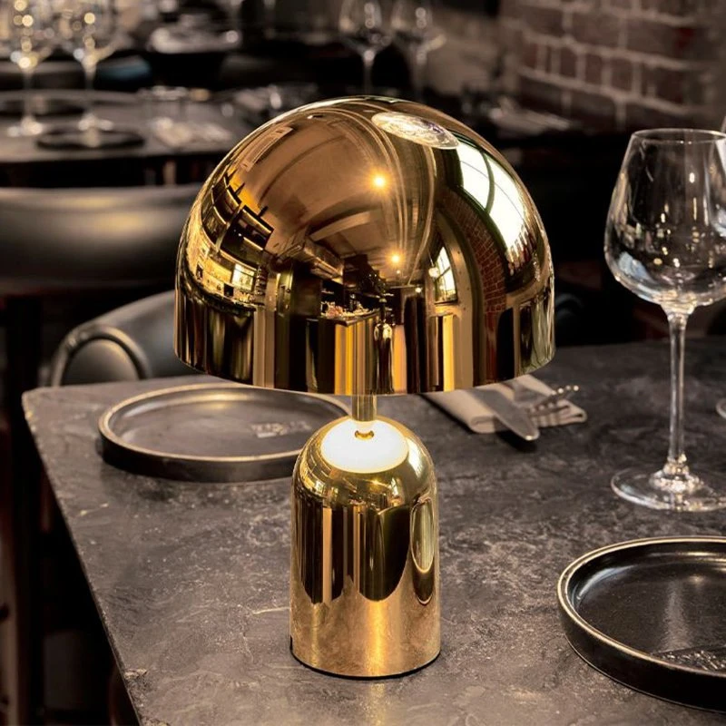Tom Dixon Lampada da tavolo Bell Portable H28 Oro