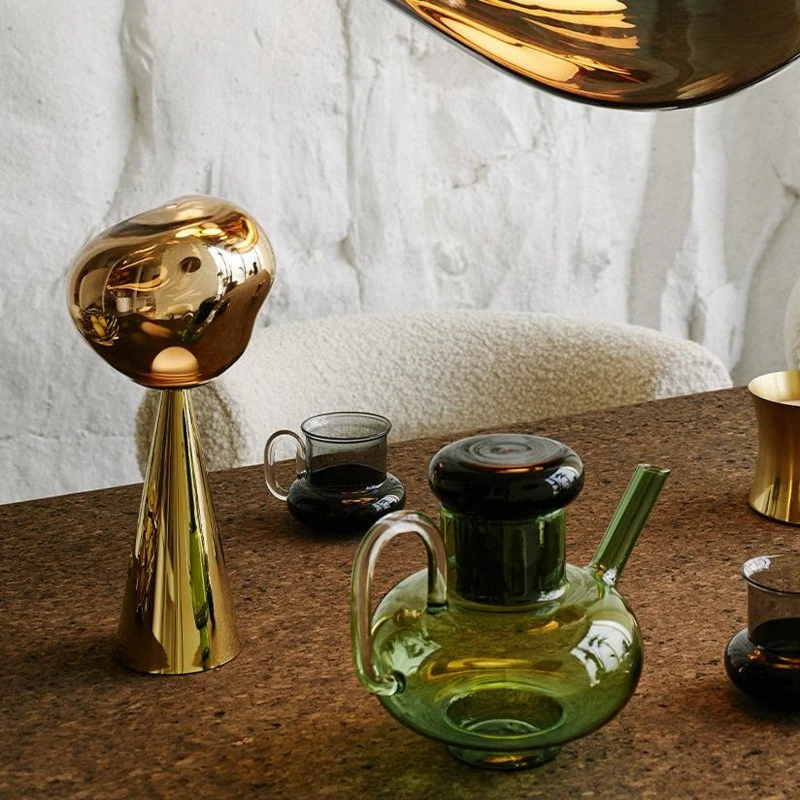 Tom Dixon Lampada da Tavolo Melt Portable Gold