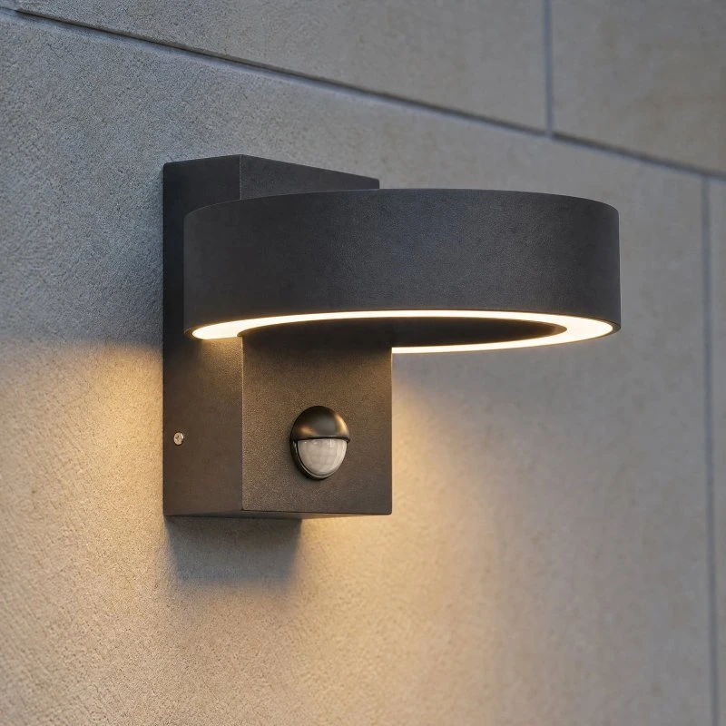 Applique da esterni LED Lucande Nirella, Nera, con Sensore, IP65