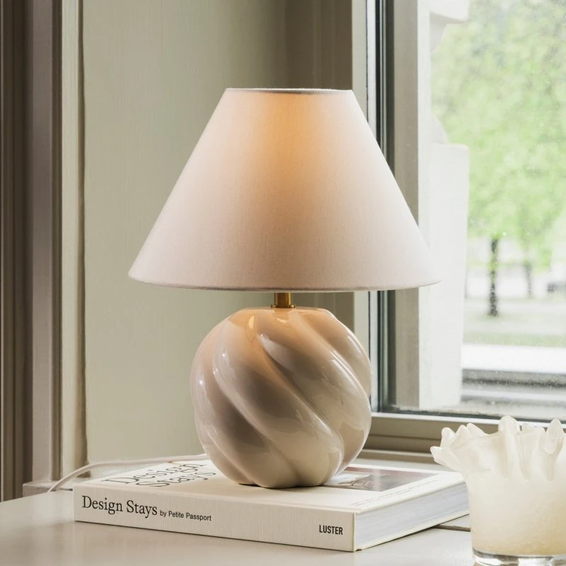 Lampada da tavolo Globen Lighting DAHLIA, beige, 31 cm
