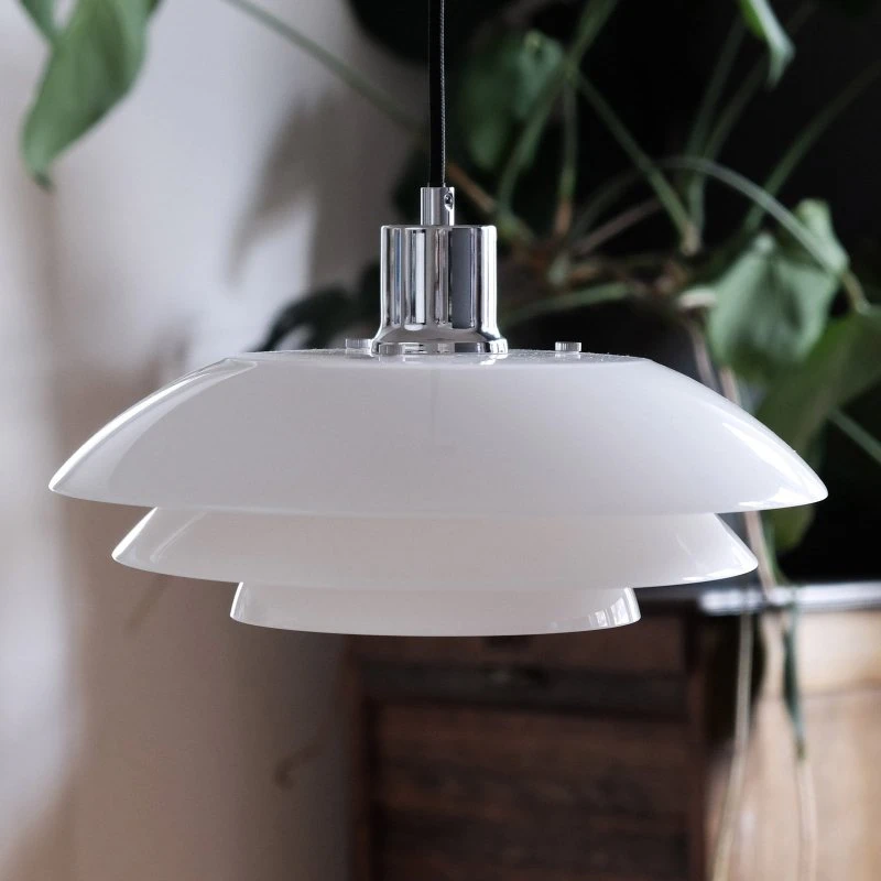 Dyberg Larsen DL31 Lampada a Sospensione in Vetro Opale e Cromo
