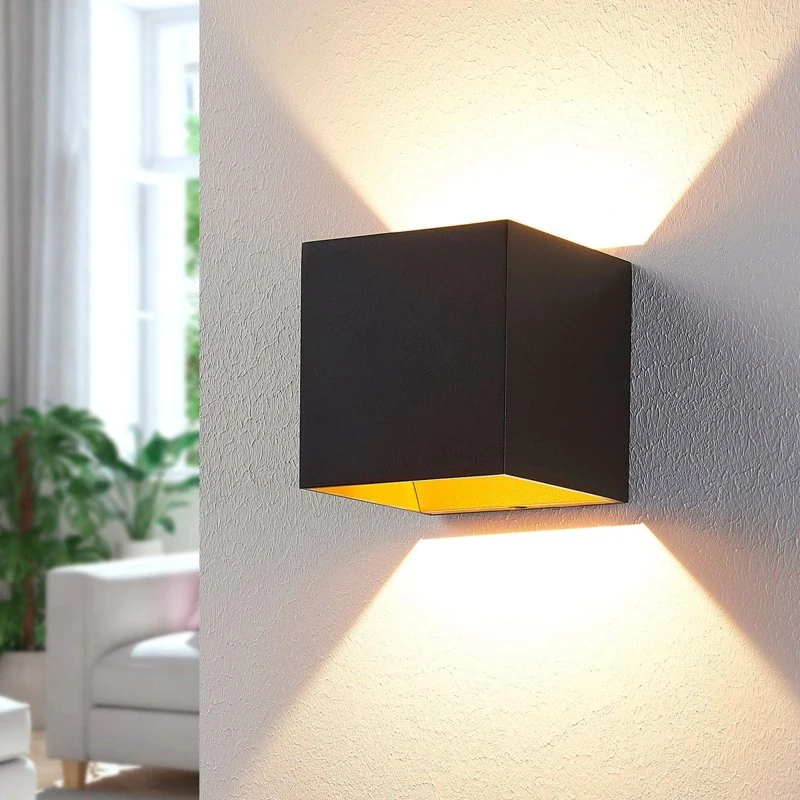 Zuzana Applique da Parete Angolare Nero e Oro con LED