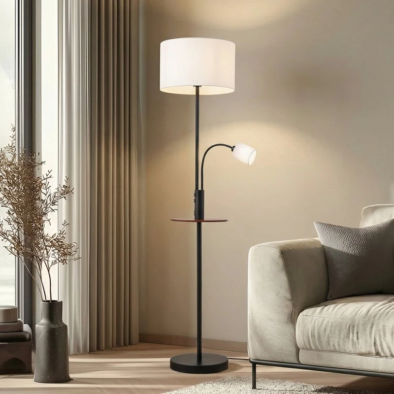 Lindby Lampada da terra Aovan nera con ripiano e porta USB