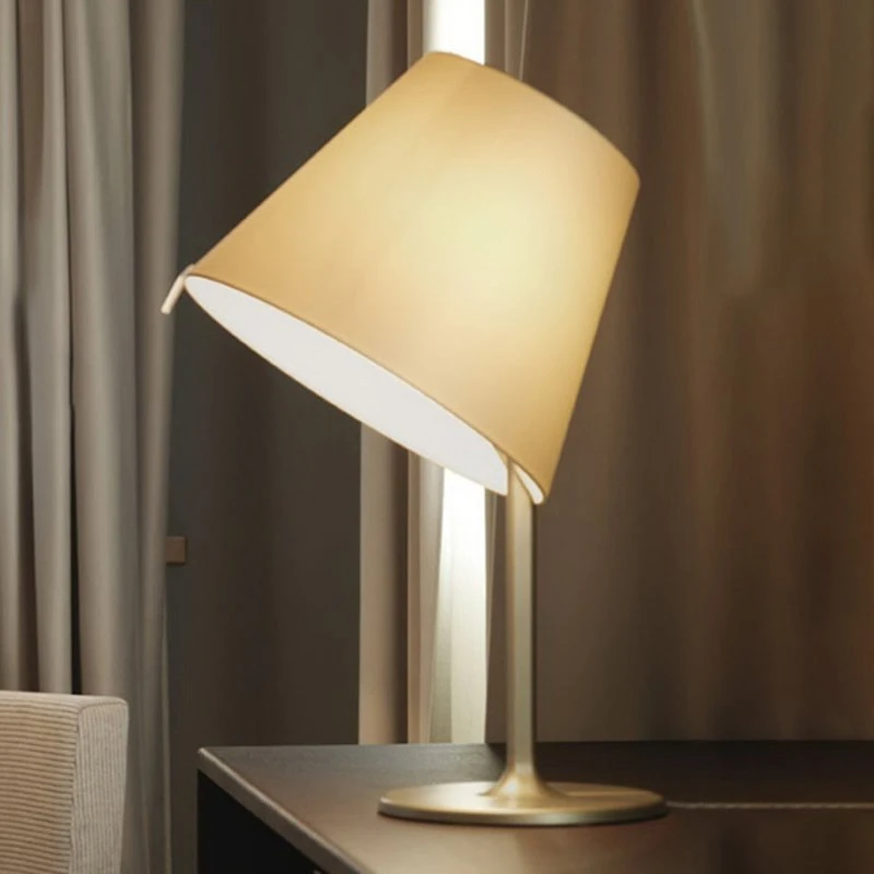 Artemide Melampo Lampada da Tavolo Bronzo Ecru