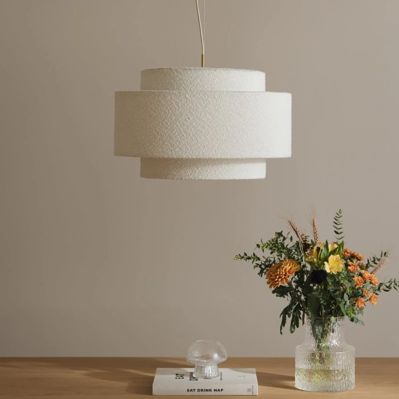 Globen Lighting Lampada a sospensione Noah Bouclé, Ø 50 cm, Bianco