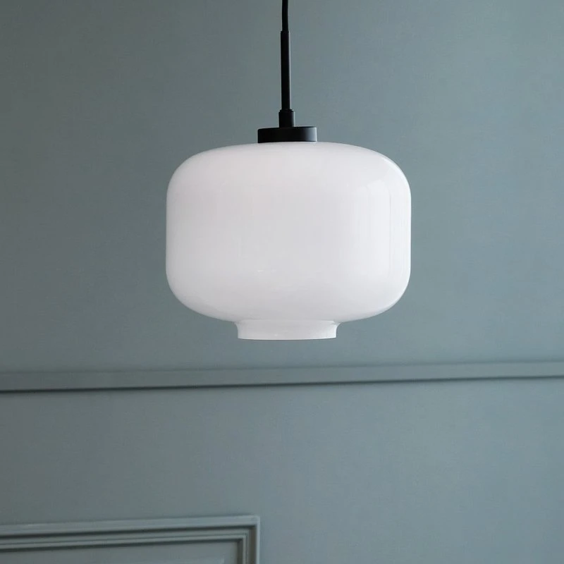 Dyberg Larsen Arp Lampada a Sospensione in Vetro Opale e Nero