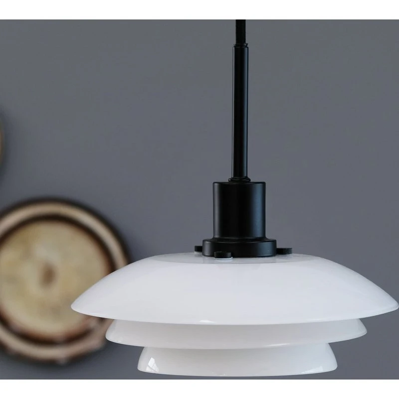 Dyberg Larsen DL20 Lampada a Sospensione in Vetro Opale e Nero