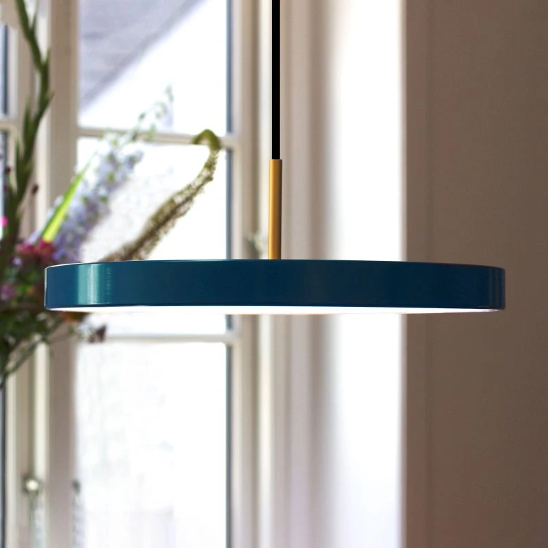 UMAGE Asteria Medium Lampada LED a Sospensione Petrolio/Ottone Ø 43 cm