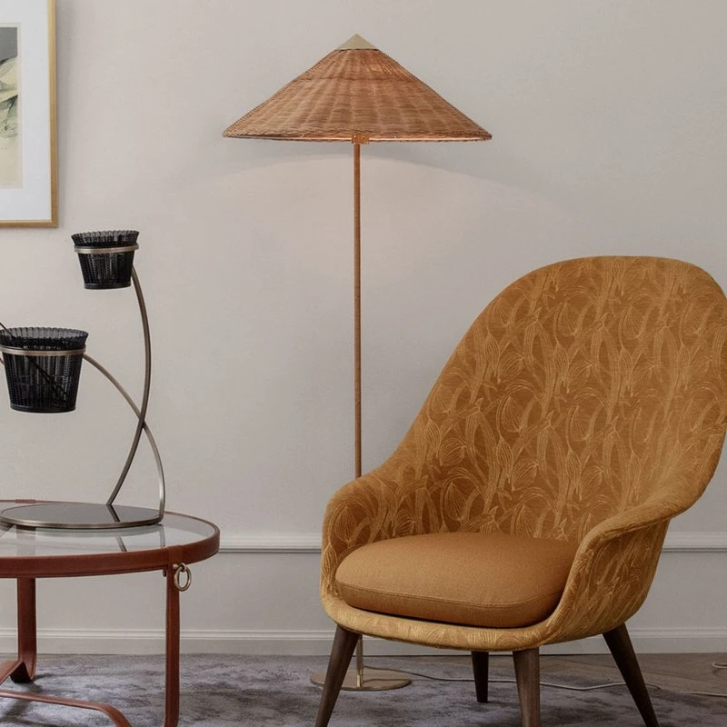 GUBI 9602 Piantana in Ottone con Paralume in Vimini