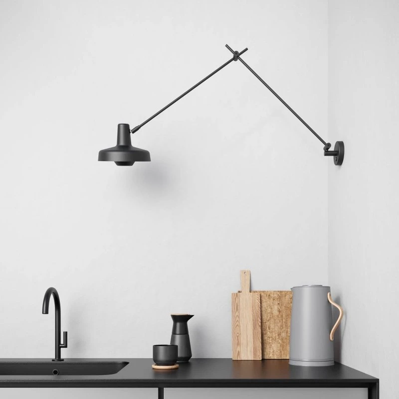 GRUPA Arigato Lampada da Parete Orientabile Nero 110cm