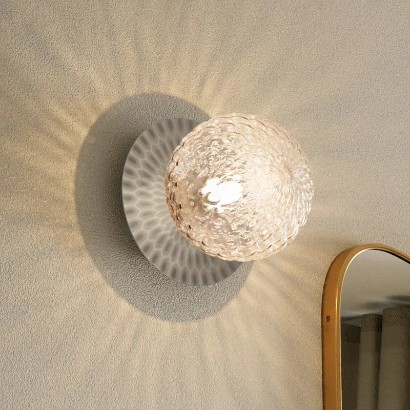 Nuura Liila 1 Medium Applique Argento e Trasparente IP44