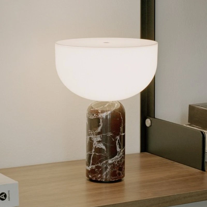New Works Kizu Lampada da Tavolo Portatile Rosso Levanto